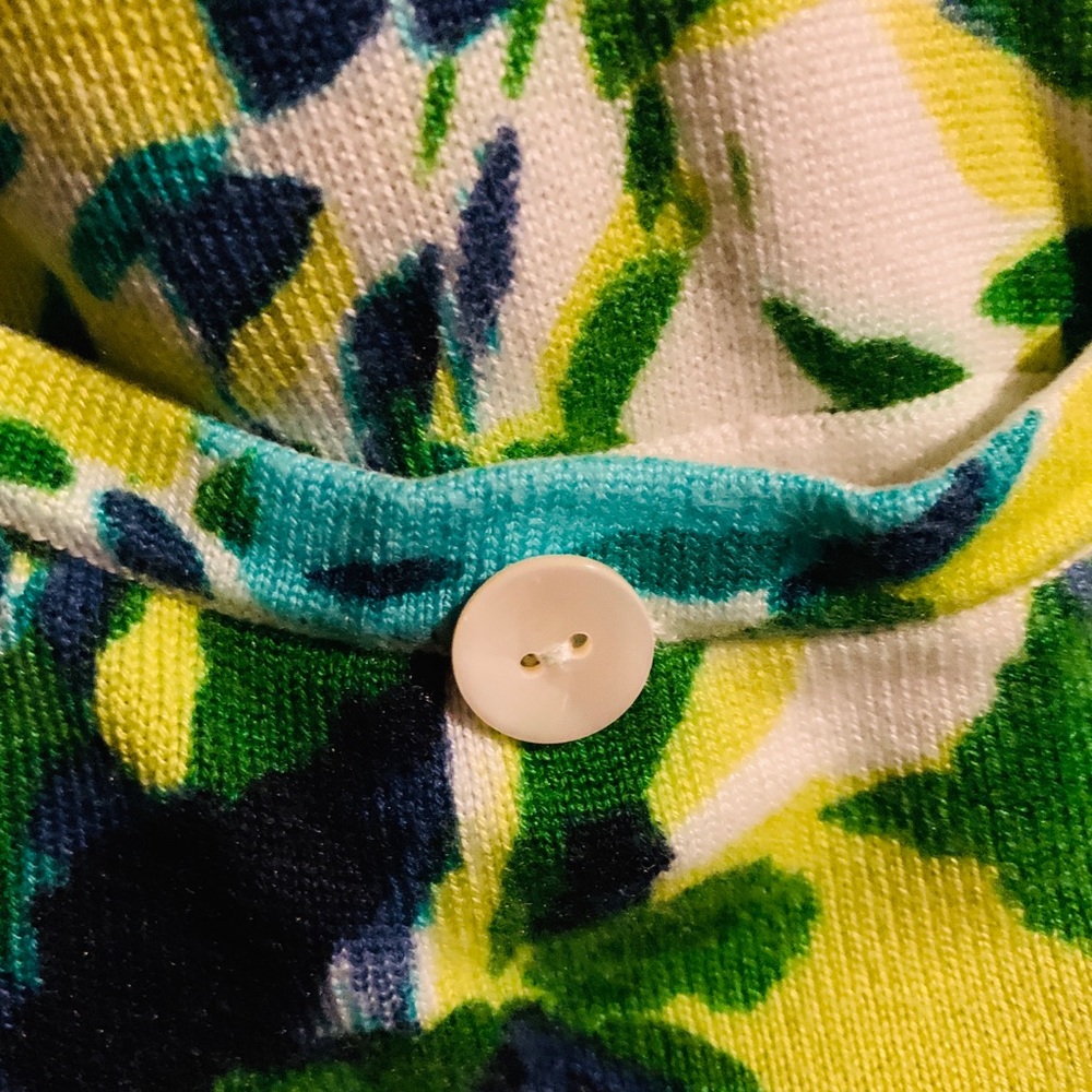 Sweater - Picture 2 of 3